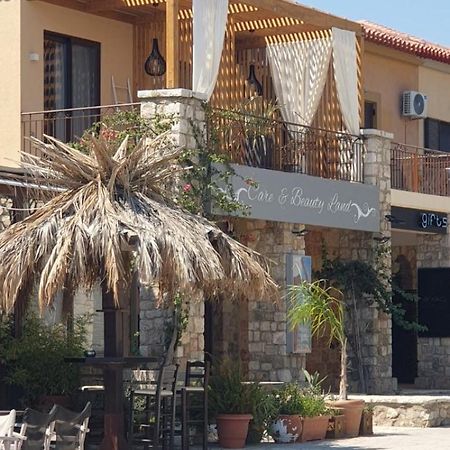 Vista Al Mare Luxury Apartments Gialova Exteriér fotografie